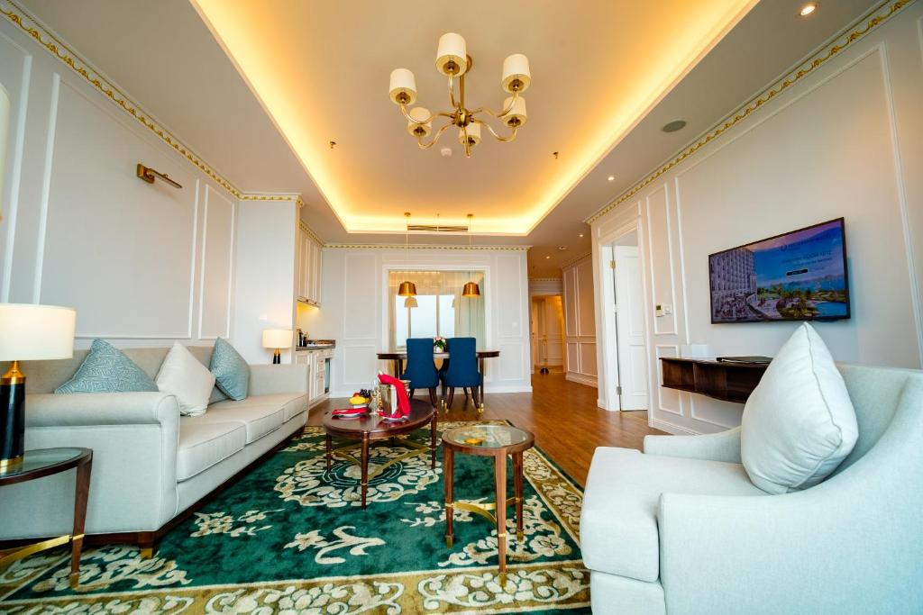 FLC Grand Hotel Hạ Long - VINASTAY